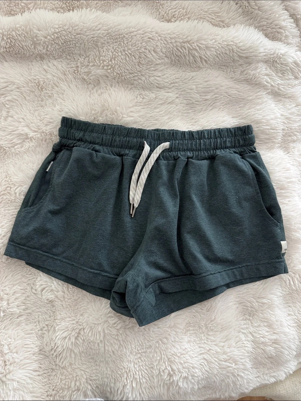 Vuori Halo Performance Shorts 2.0 - Picture 1 of 4